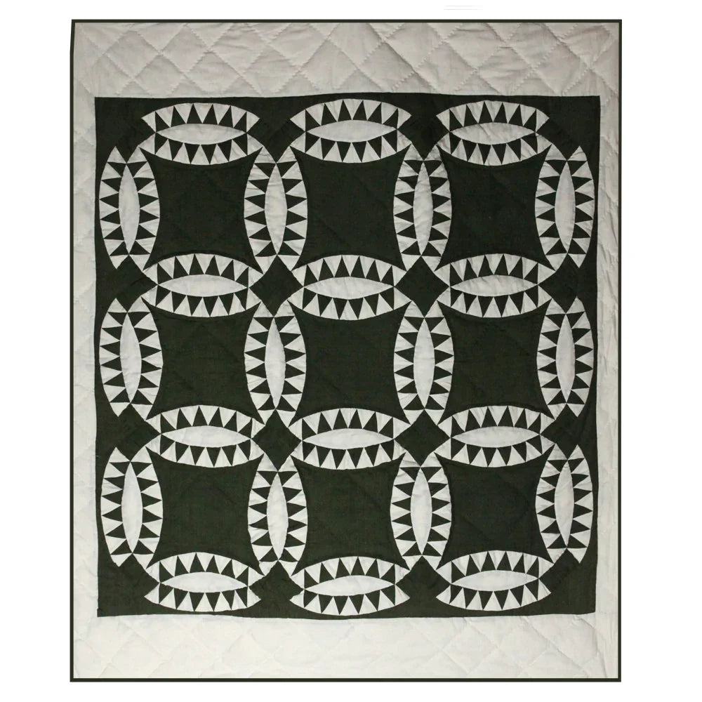 Green Wedding Ring Quilt, Hand cut and Patchwork cotton fabric blocks.